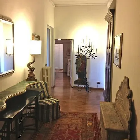 Ponte Vecchio Apartment *
